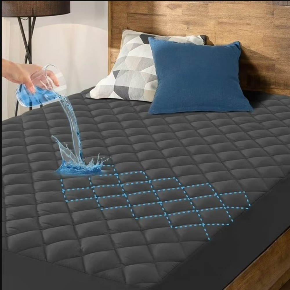 Queen Size Waterproof Mattress Pad Protector Breathable Quilted Mattress Cover
